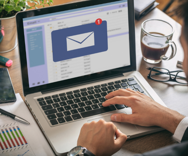 Lecture rapide emails clients